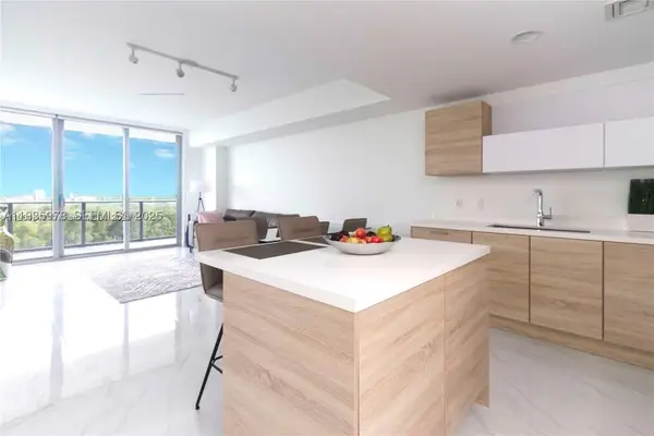 16385 Biscayne #719, North Miami Beach, FL 33160