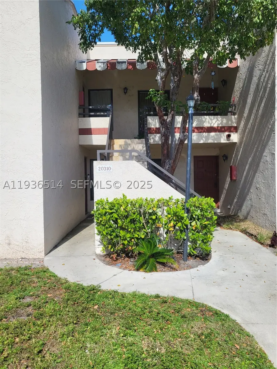 20310 NE 3rd #2, Miami, FL 33179 - #2