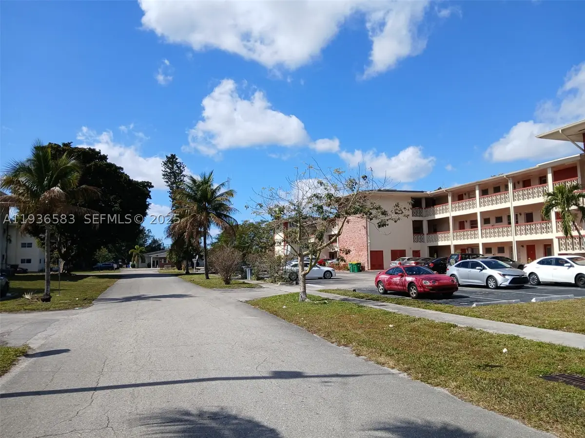 4751 NW 10th #310, Plantation, FL 33313 - #1