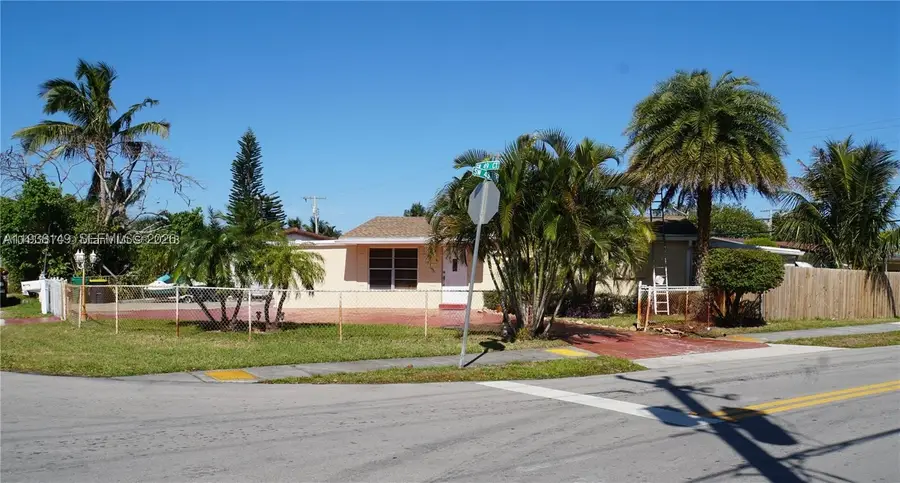 4361 SW 49th, Dania Beach, FL 33314 - #2
