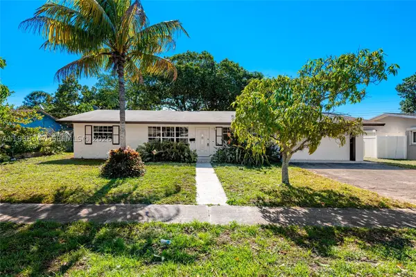 4360 NW 4th, Plantation, FL 33317