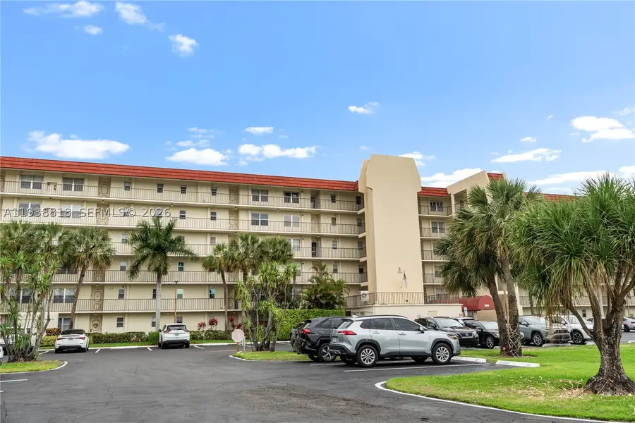 3959 Via Poinciana #605, Lake Worth, FL 33467 - #2