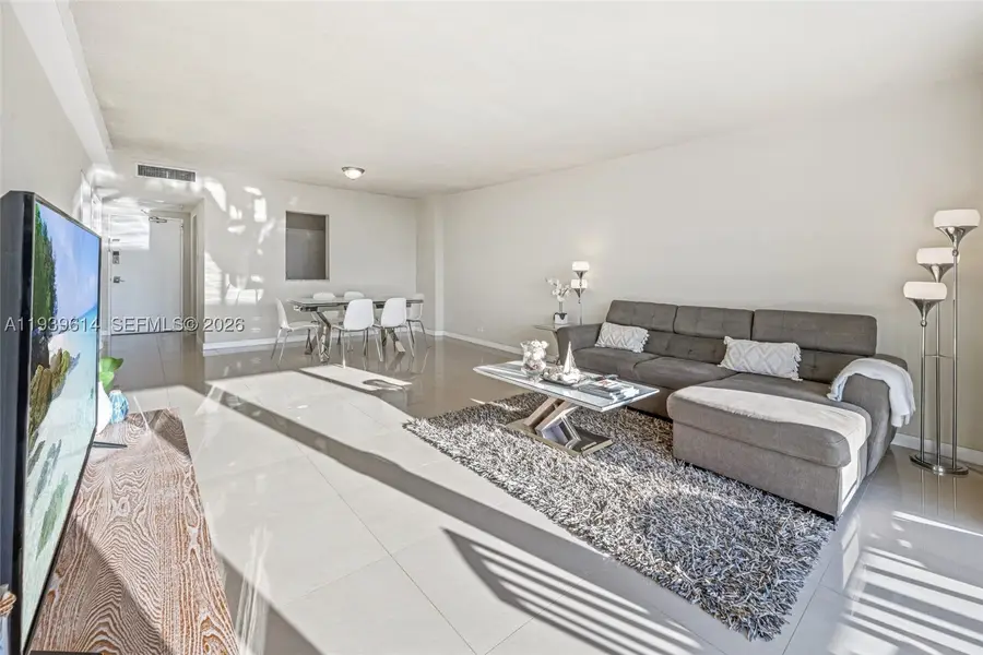 5601 Collins #1618, Miami Beach, FL 33140 - #3