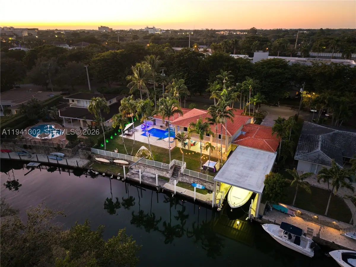 5343 Orduna, Coral Gables, FL 33146 - #1