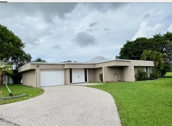 6105 Royal Poinciana, Tamarac, FL 33319