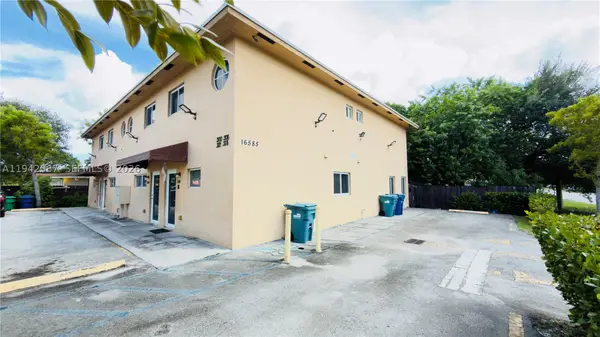 16585 NE 3, Miami, FL 33162