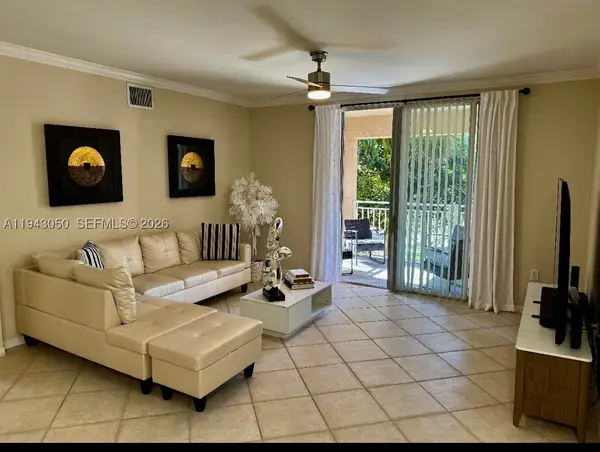 6434 Emerald Dunes #304, West Palm Beach, FL 33411