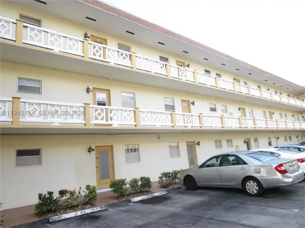 5111 W Oakland Park #305, Lauderdale Lakes, FL 33313