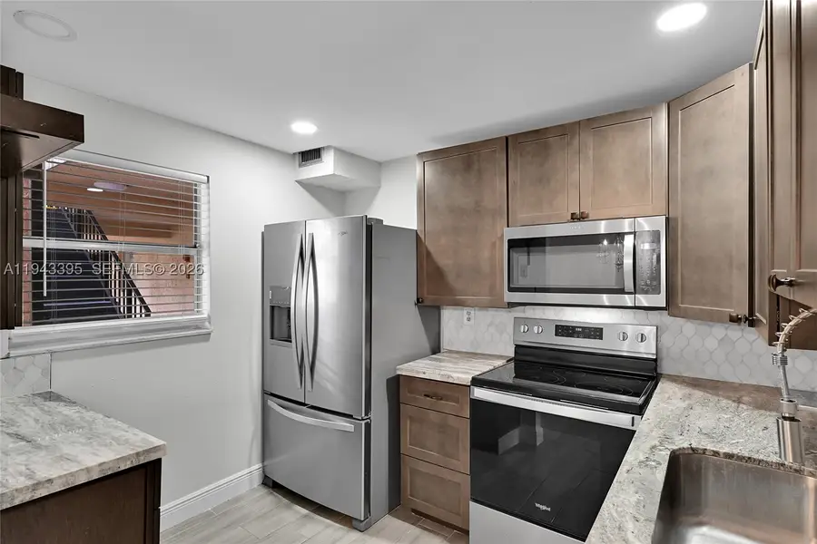 2850 Somerset #105L, Lauderdale Lakes, FL 33311 - #3