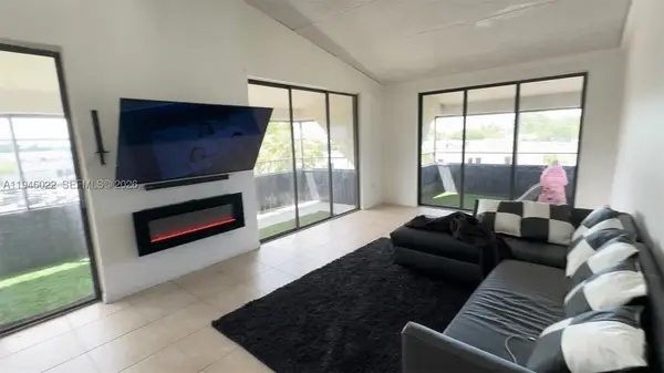 16220 NW 2nd #513, Miami, FL 33169