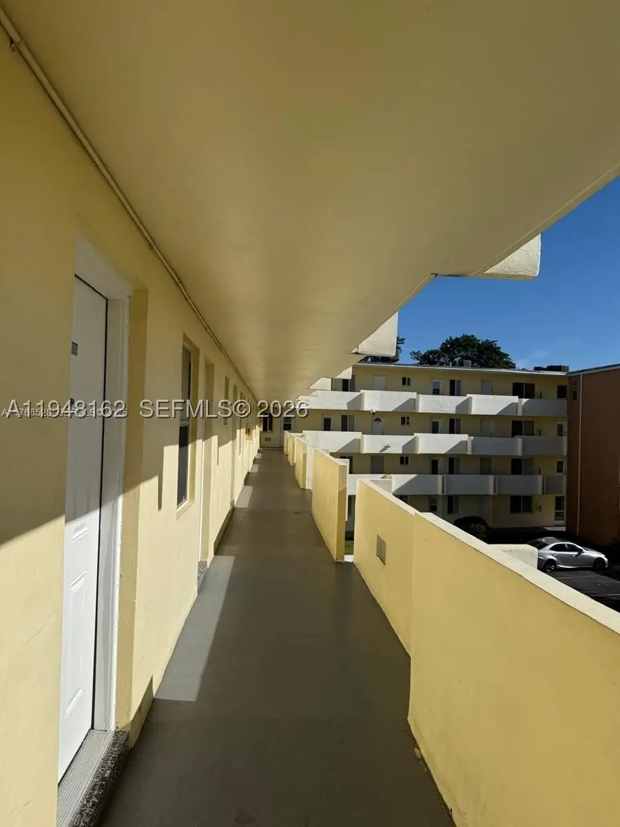 1201 NE 191st #G313, Miami, FL 33179 - #2