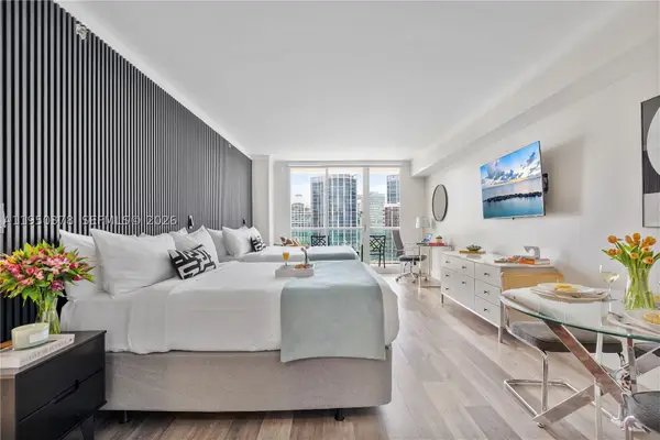 2889 Mcfarlane #1409, Miami, FL 33133