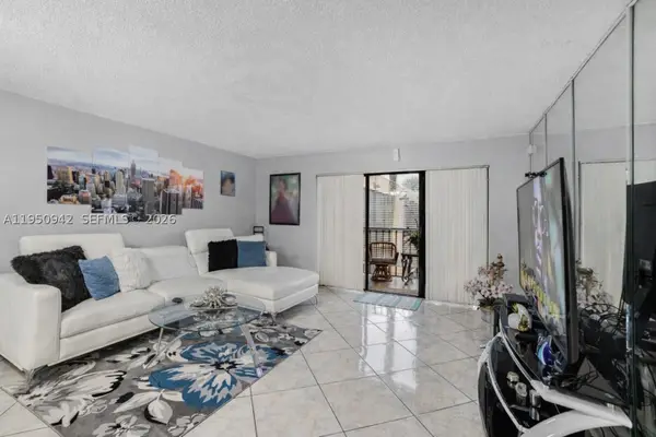 8415 SW 107th #323W, Miami, FL 33173