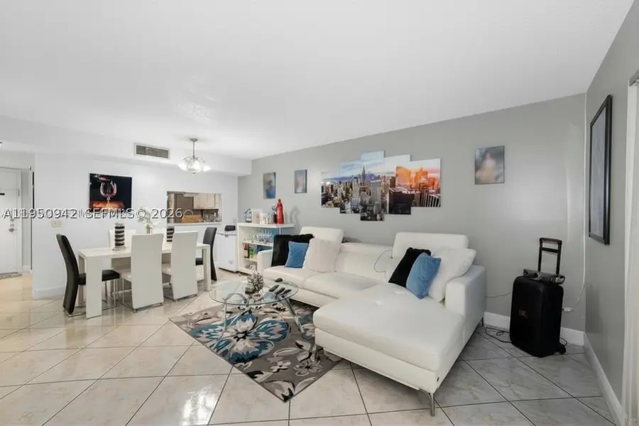 8415 SW 107th #323W, Miami, FL 33173 - #2