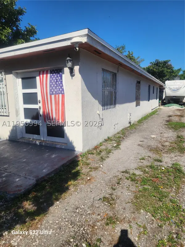 1747 NW 85th, Miami, FL 33147