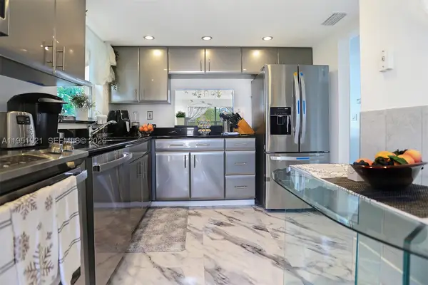 6570 Royal Palm #301J, Margate, FL 33063