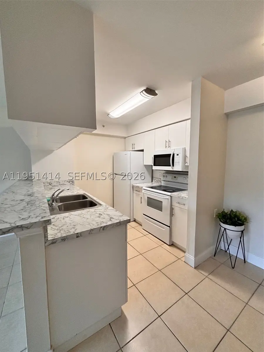 450 S Park #5-104, Hollywood, FL 33021 - #3