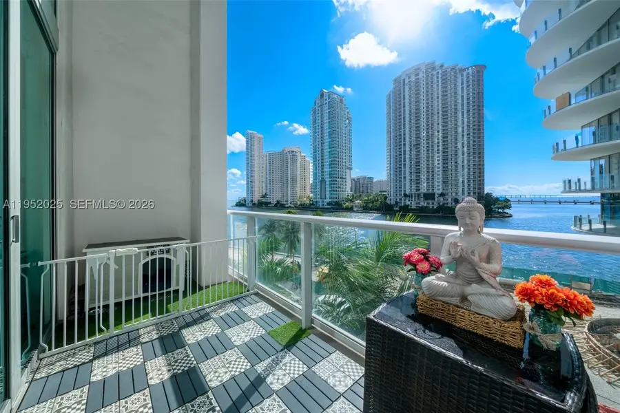 300 S Biscayne #L-410, Miami, FL 33131 - #2