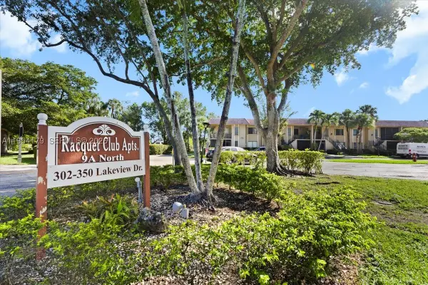 302 Lakeview #203, Weston, FL 33326