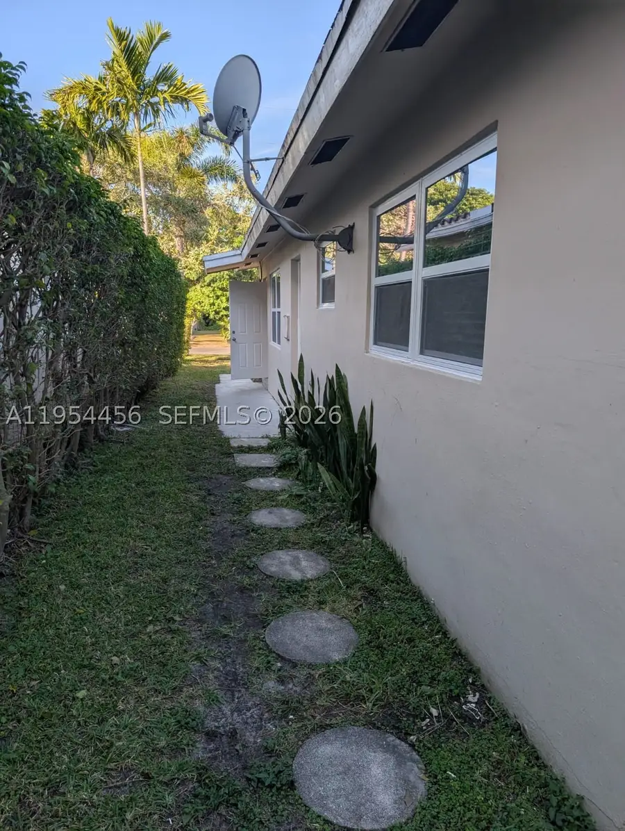 1118-1120 NW 2nd, Fort Lauderdale, FL 33311 - #2