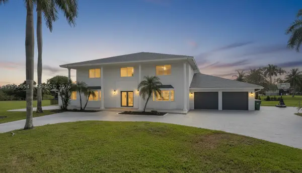 11824 SW 43rd, Davie, FL 33330