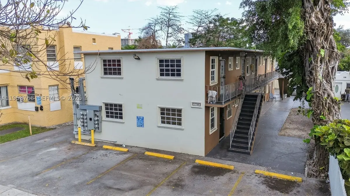 1736 NW 19th, Miami, FL 33125 - #1