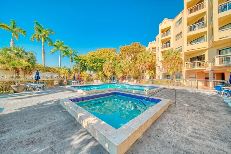 8290 Lake #236, Doral, FL 33166 - #2