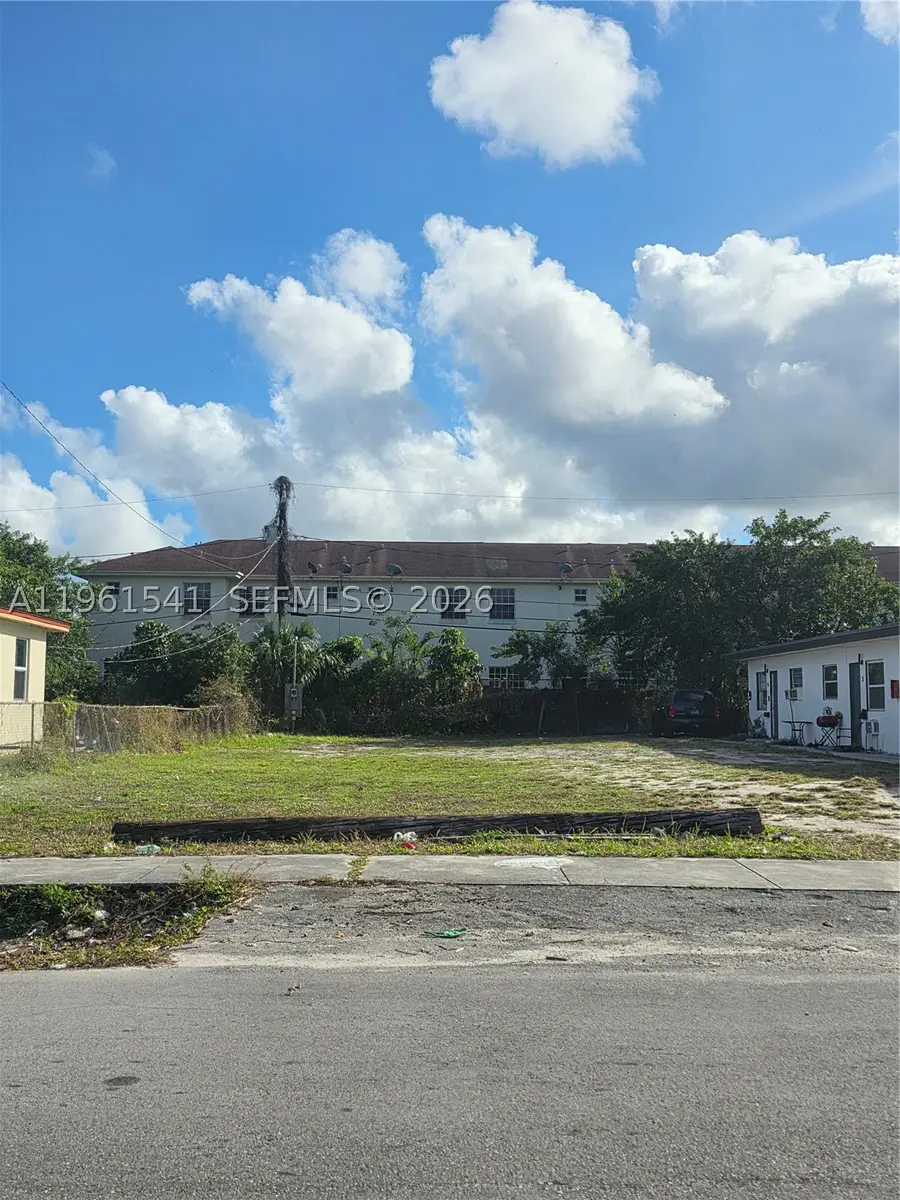 10 Nw, Hallandale, FL 33009 - #2