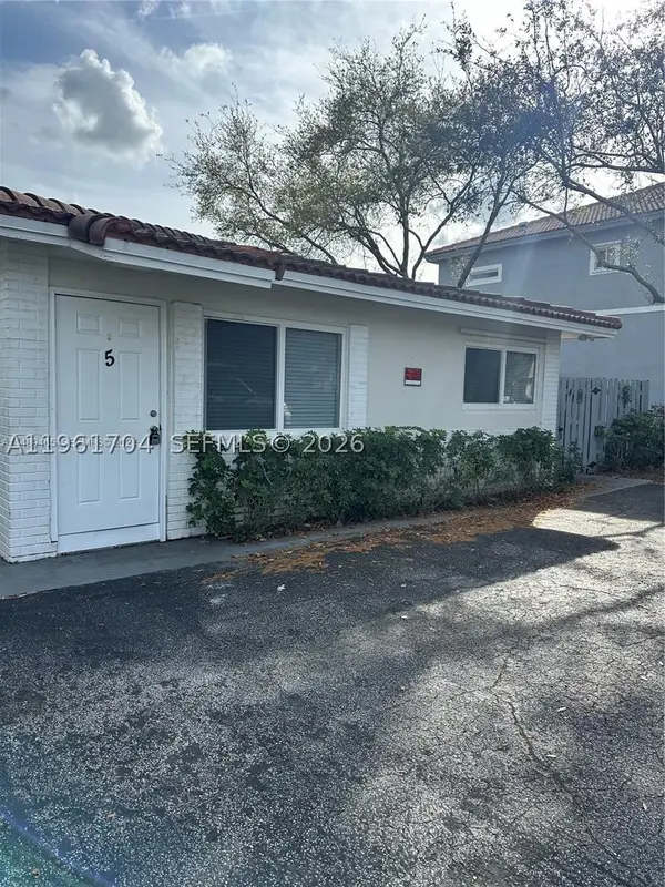 8704 NW 38th, Coral Springs, FL 33065