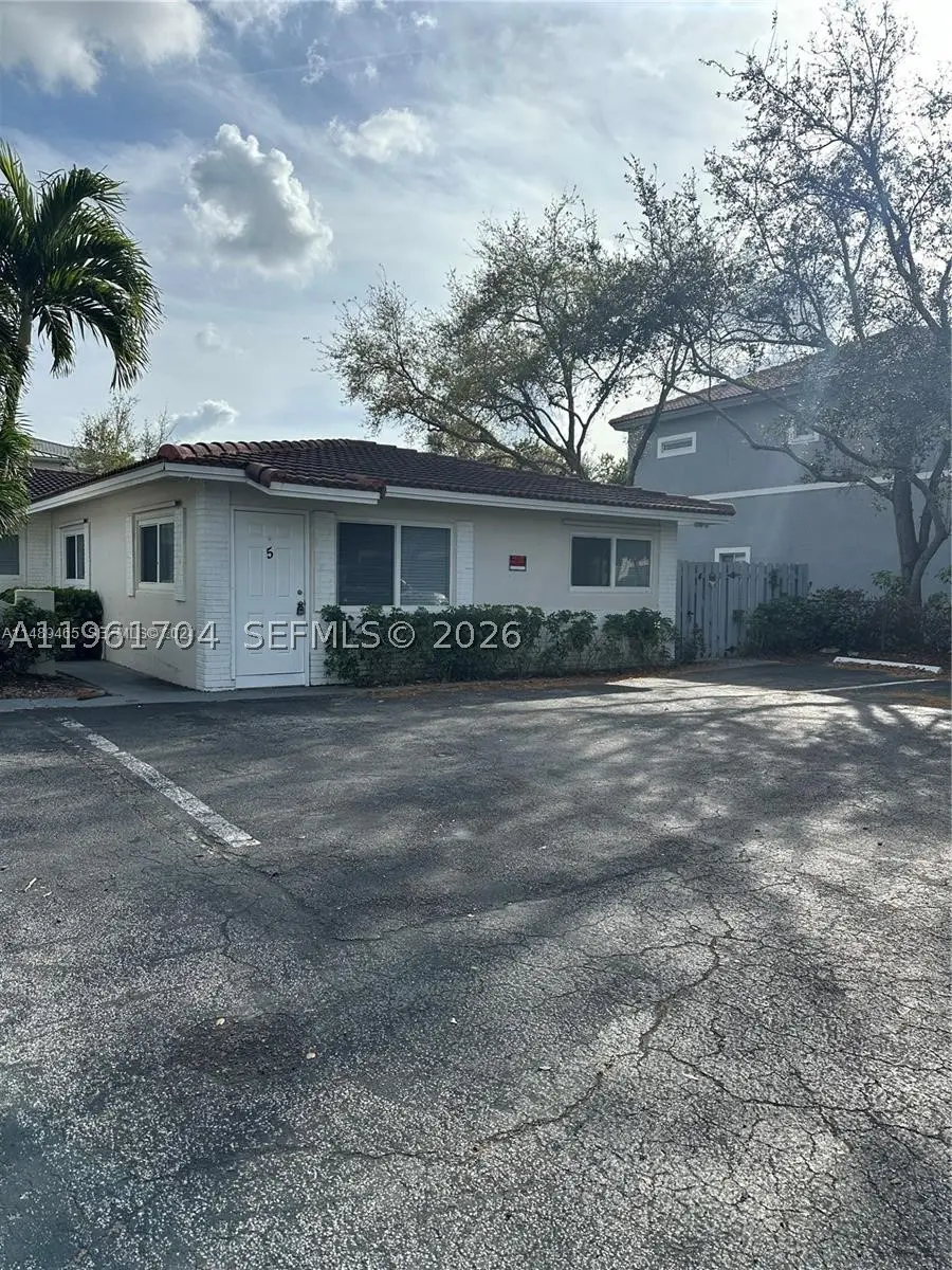8704 NW 38th, Coral Springs, FL 33065 - #2
