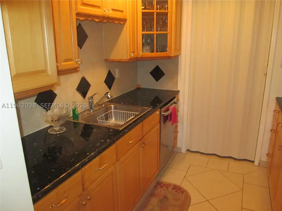231 174th #1706, Sunny Isles Beach, FL 33160 - #3