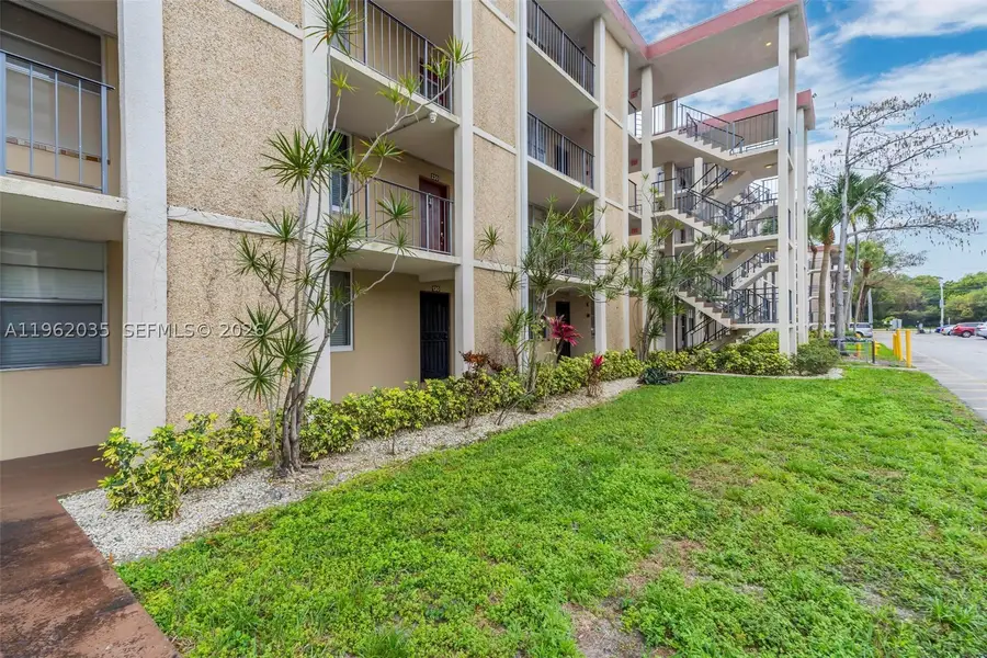 2649 NW 48th #130, Lauderdale Lakes, FL 33313 - #3