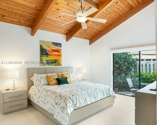 413 Leslie, Hallandale, FL 33009