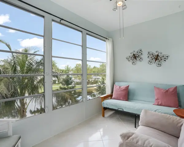 4805 NW 35th #506, Lauderdale Lakes, FL 33319