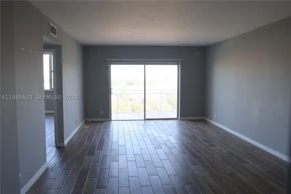 Address Withheld By Seller, Hollywood, FL 33021