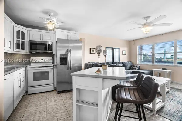 408 Southampton A #408, West Palm Beach, FL 33417
