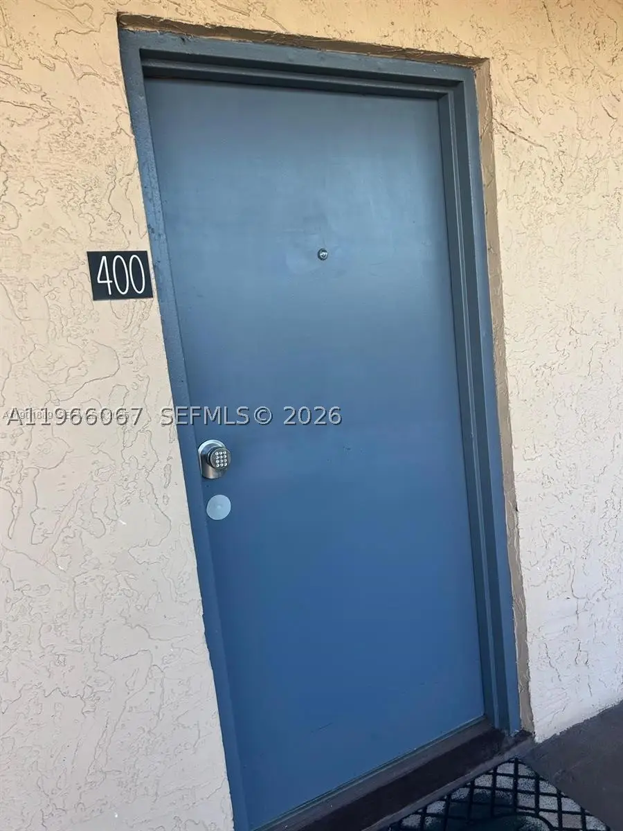 2840 Somerset #400M, Lauderdale Lakes, FL 33311 - #2