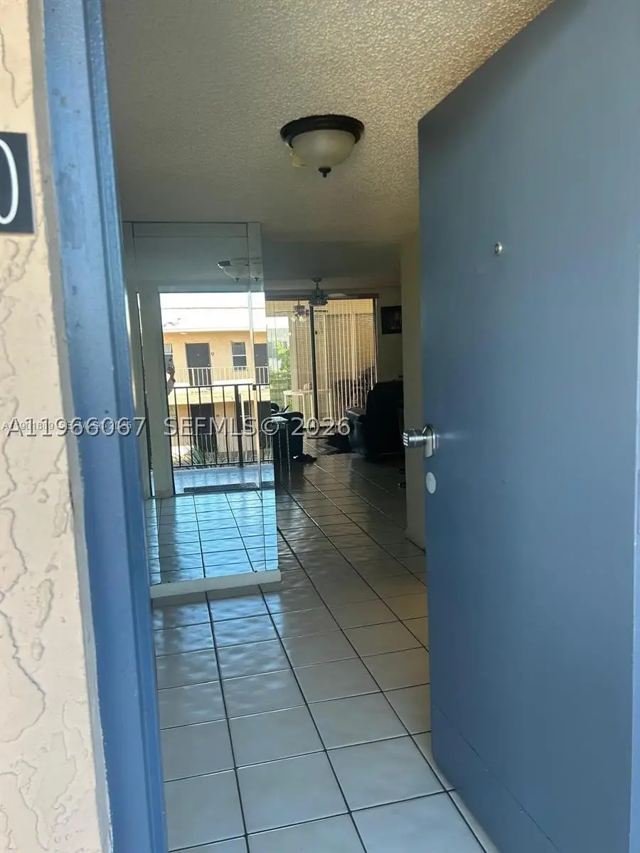 2840 Somerset #400M, Lauderdale Lakes, FL 33311 - #3