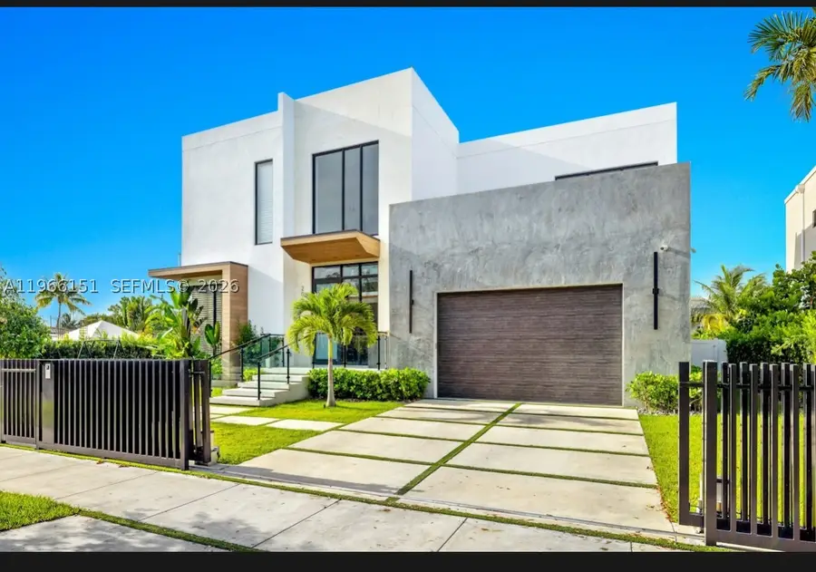 2050 S Hibiscus, North Miami, FL 33181 - #2