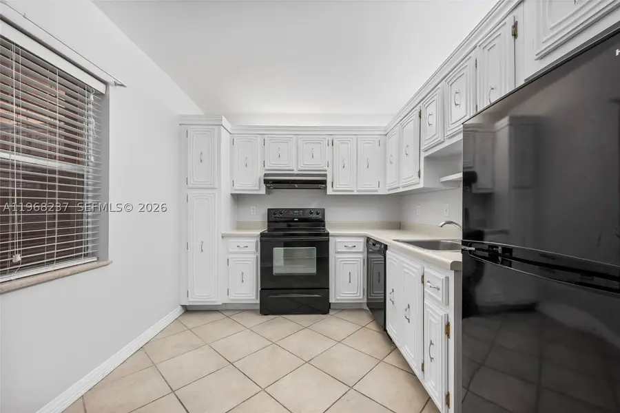 2861 Somerset #104, Lauderdale Lakes, FL 33311 - #2