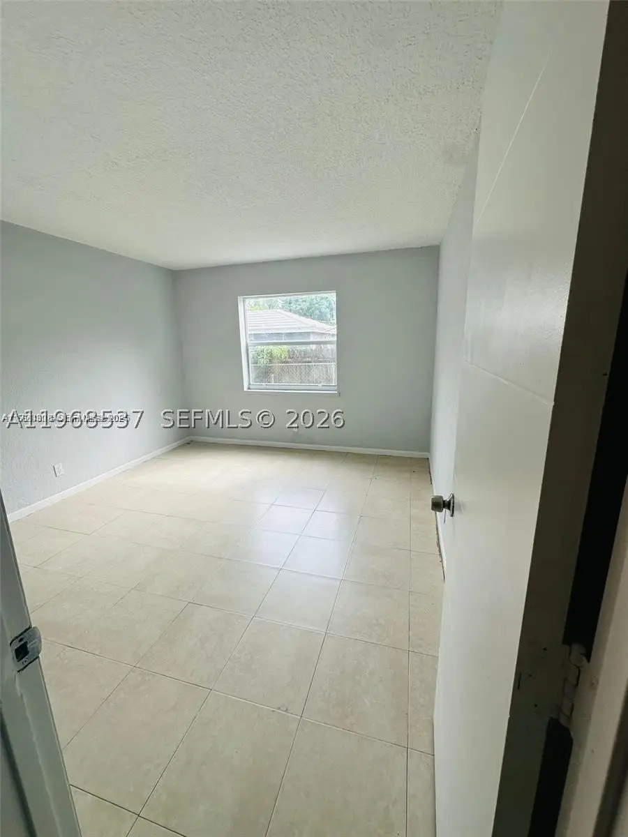 5 NE 16th, Fort Lauderdale, FL 33305 - #2