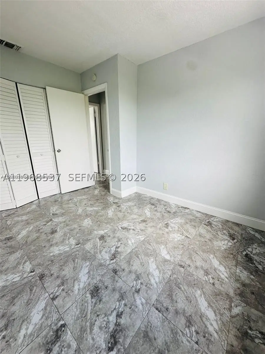 5 NE 16th, Fort Lauderdale, FL 33305 - #3