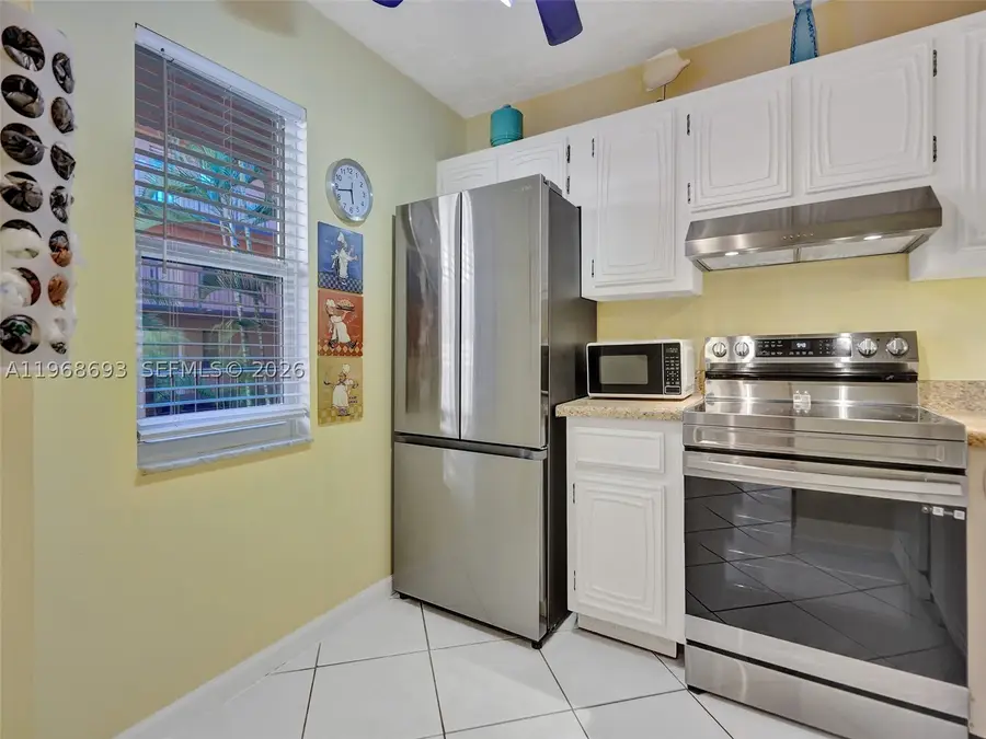 2861 Somerset #211, Lauderdale Lakes, FL 33311 - #3