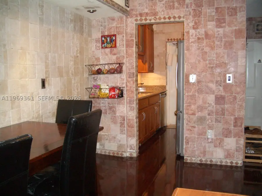 10900 SW 104th #324, Miami, FL 33176 - #2