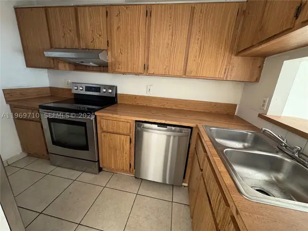 1024 Twin Lakes #21-F, Coral Springs, FL 33071