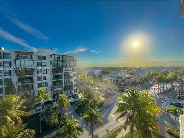 555 Crandon #82, Key Biscayne, FL 33149