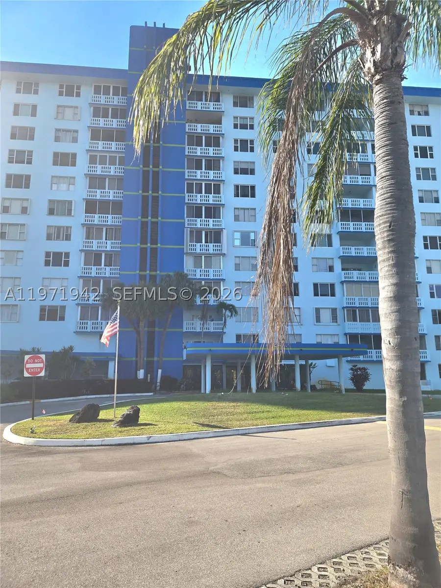 4001 Hillcrest #909, Hollywood, FL 33021 - #3