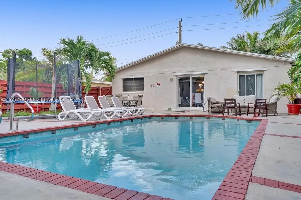 208 SW 2nd, Hallandale, FL 33009 - #1
