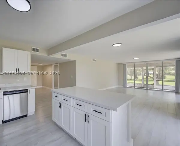 7582 NW 86th #104, Tamarac, FL 33321