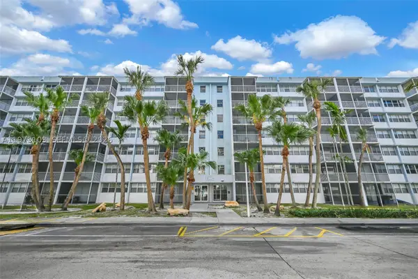 700 NW 214th #321, Miami Gardens, FL 33169